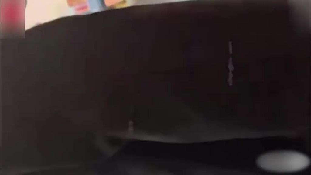 强暴医院女主任,他妈都湿了还装纯,真实记录事件全过程附聊天记录工作照 预览截图 12
