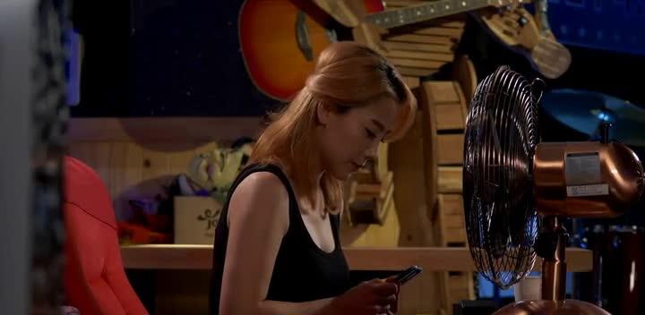 [韩国三级]善良妈妈：贪图父亲的女人A Good Mather 2019 预览截图 6