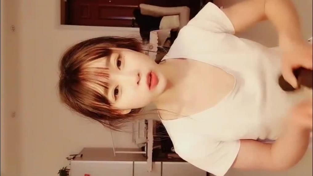 （纯欲天花板童颜KIK）无毛嫩穴骚逼自慰喷水 预览截图 2