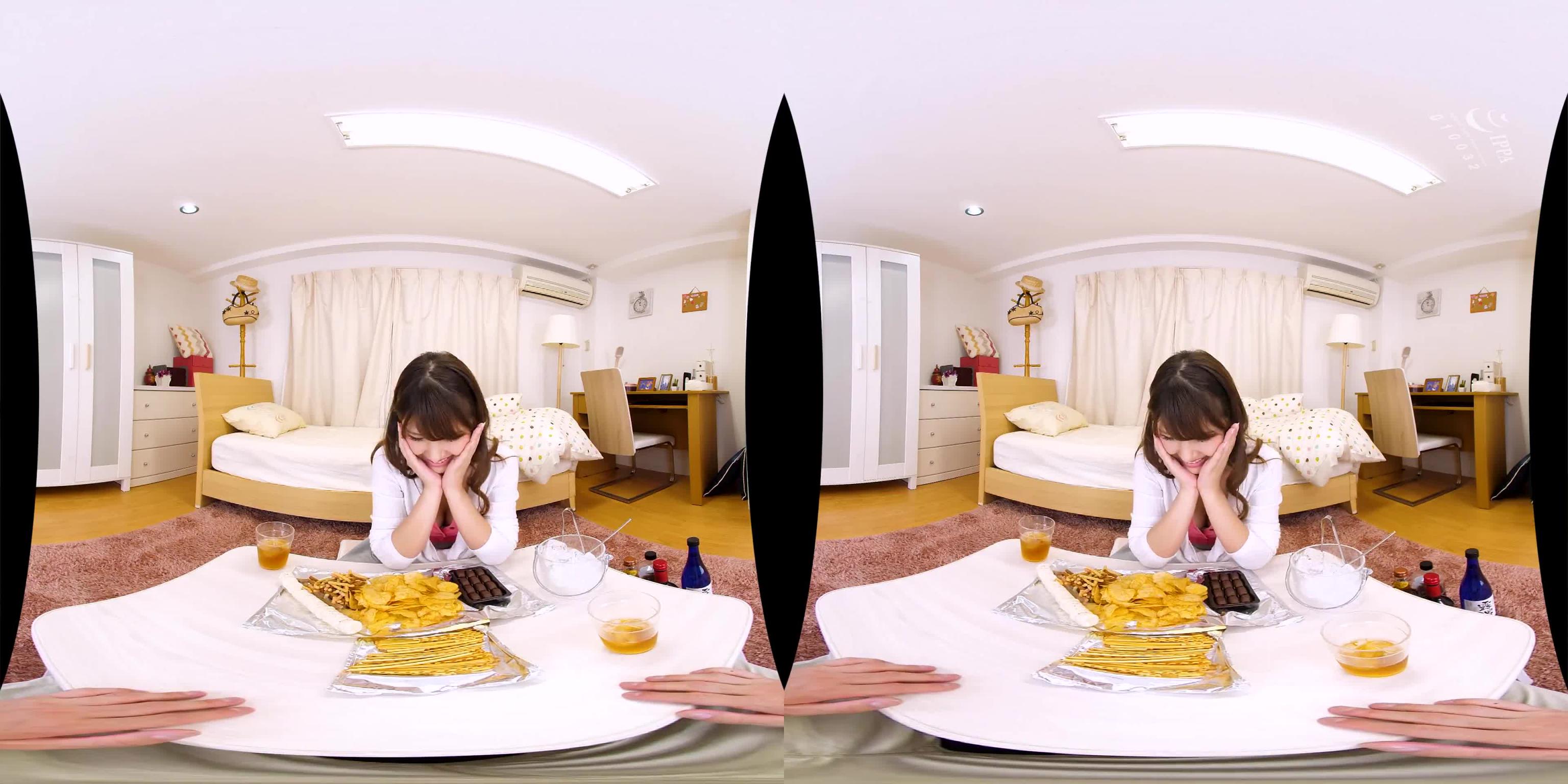 【6】VR 长篇 在满是女性的客满电车上顶到爽&看到爽! 第六集 AVOPVR-127 预览截图 8