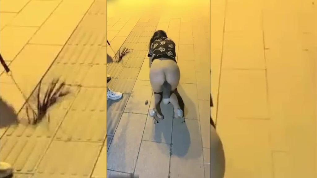 深夜户外露出啪啪,带项圈马路边爬行给主人口交 预览截图 1