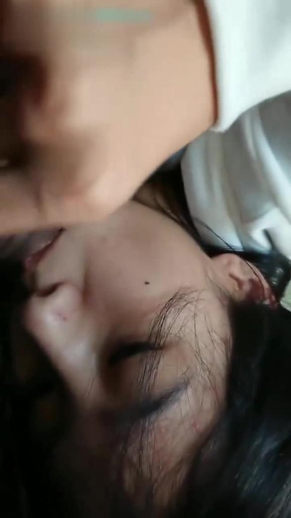 【重磅推荐】玩弄刚破处不久的花季美少女 预览截图 8