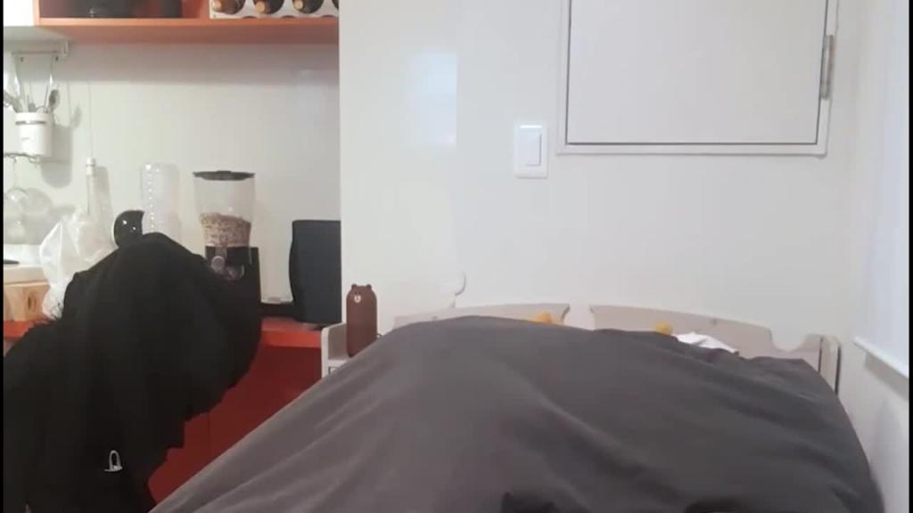 美女一脸享受金先生巨屌抽插 预览截图 2