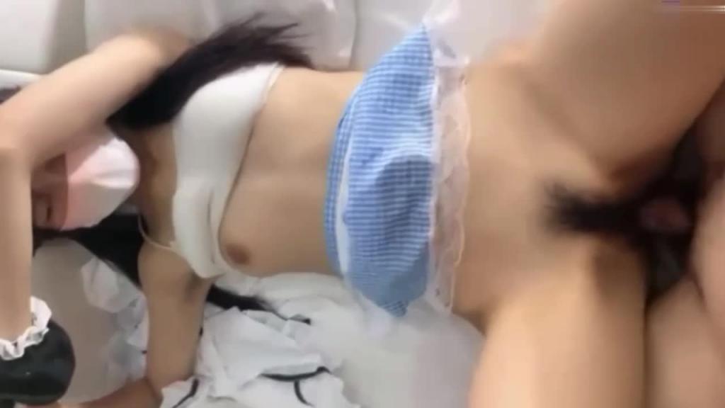 乱伦双马尾妹妹你的逼太紧了,我只能慢慢插进去 预览截图 8