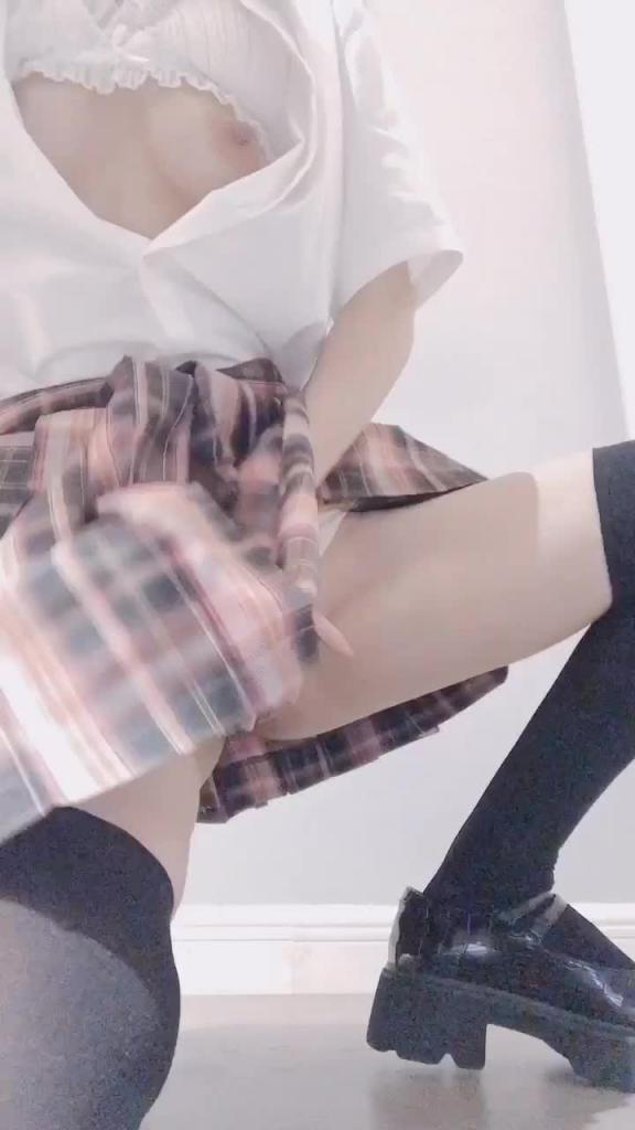【JK母狗】果然喜欢穿JK的都是小母狗 预览截图 6