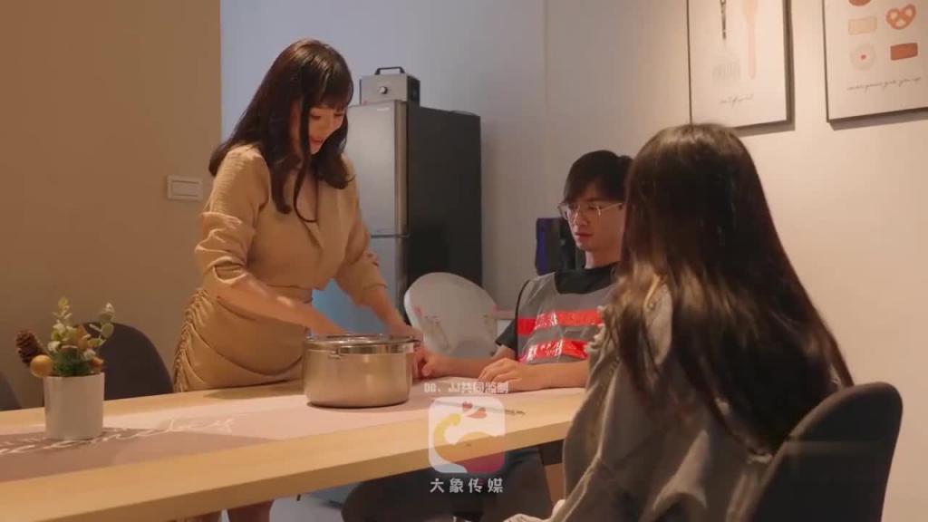 孕妻性冷感泄欲在岳母体内 预览截图 1
