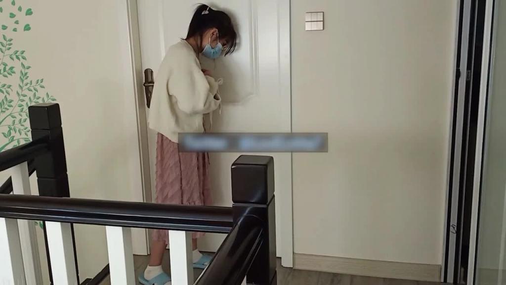 【爱洛丽塔】回家的诱惑 强操看片自慰的小姨子 预览截图 1