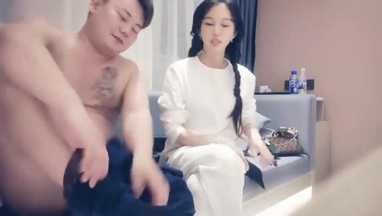 【赵总探花】网聊迷人的小少妇麻花辫气质校花级别外围美女,居然断网了 预览截图 5