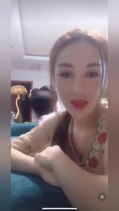 抖音上的精彩走光瞬间,美丽闪现,音浪和流量都已到手 预览截图 4