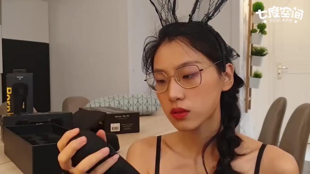清纯系妹妹 刘玥 教你如何使用电动按摩棒 预览截图 3