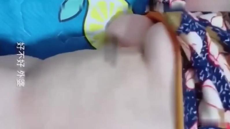 牛人乱伦妈妈跟外婆 预览截图 7