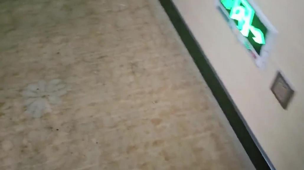 【五一假期淫乱亲妹】妹妹放假回来让我去车站接她,我却带她去情趣酒店开房了,没想到妹妹比我还饥渴,迫不及待洗澡上床诱惑我,骑乘女上位疯狂榨精内射! 预览截图 1