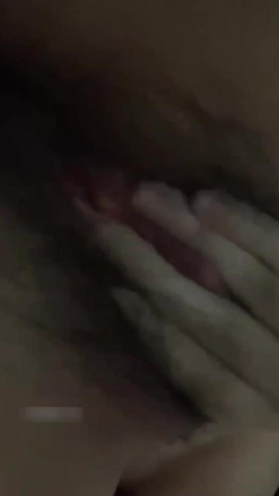花椒主播极品女神果果现役顶流大尺度露脸自慰 预览截图 12