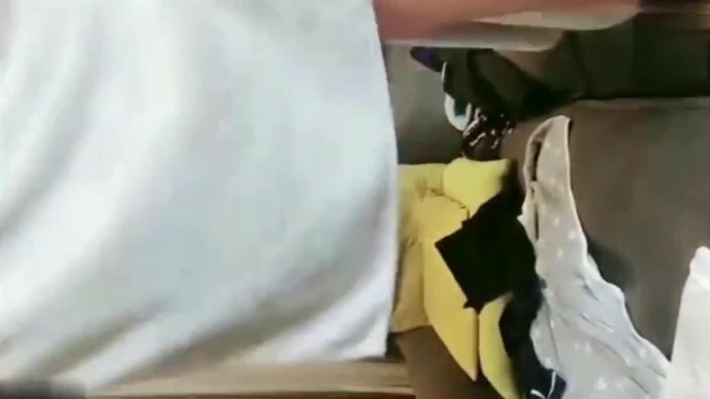 乱伦高中生白虎表妹 预览截图 11