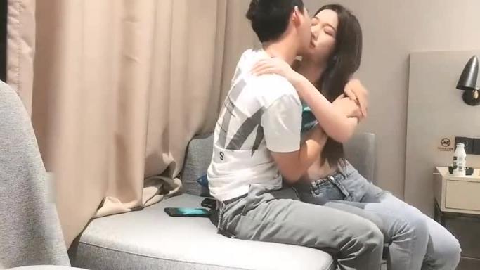 大价钱约炮高端外围,气质出众,白领兼职 探花 预览截图 2