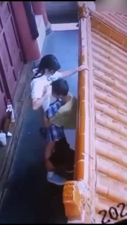 【深圳第十中学-萝莉门事件】极品童颜巨乳,被老师 预览截图 7