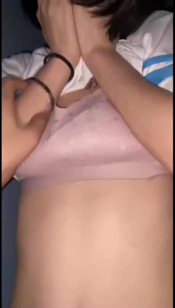 短发俏皮女孩和男友啪啪被曝光嘴上说不要身体 却很诚实 预览截图 5