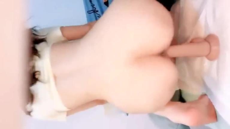 无毛嫩妹假屌自慰骚屄 预览截图 9