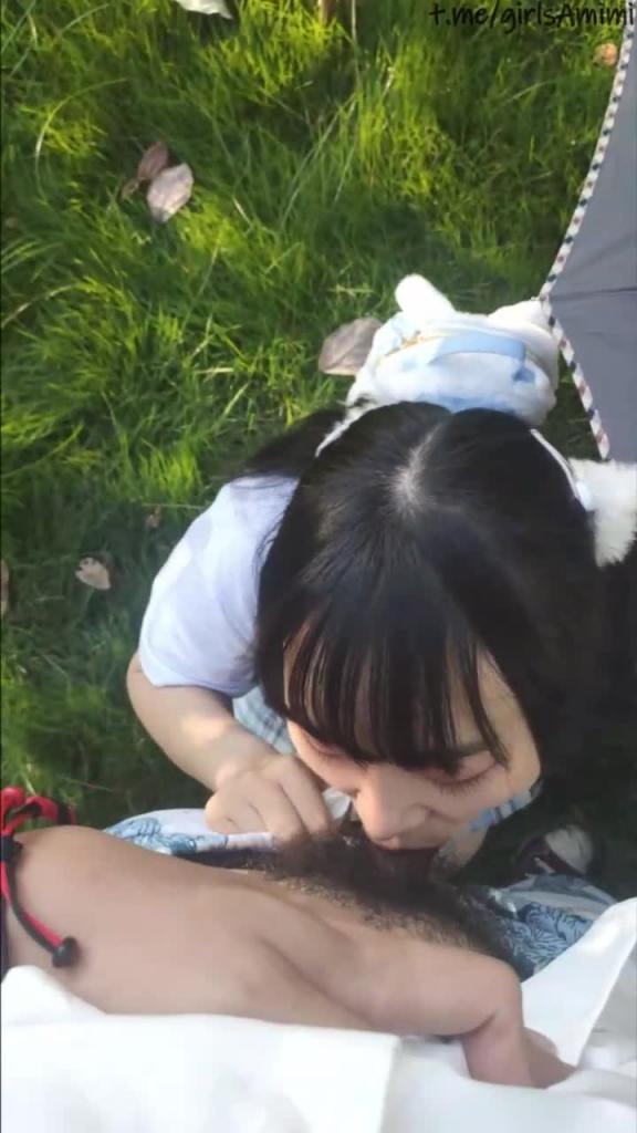 制服女仆卖力口交到射精 预览截图 4