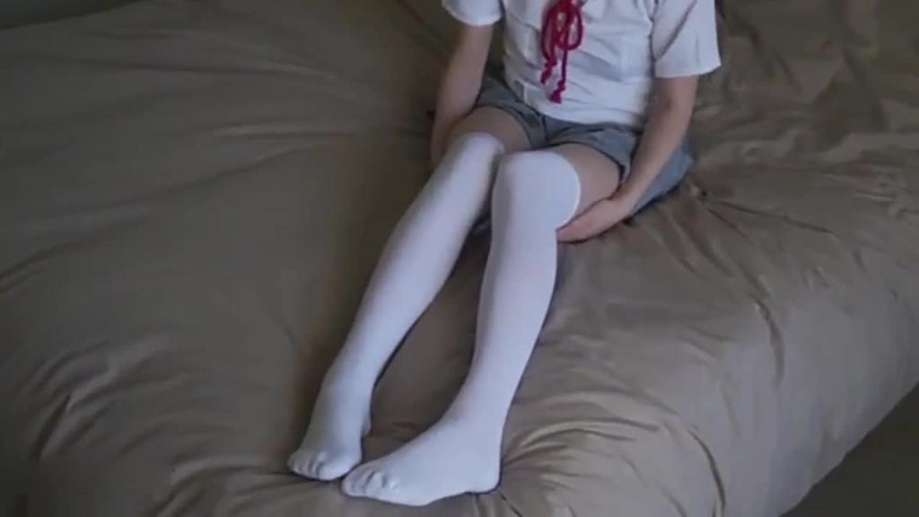 玩偶姐姐jk制服诱惑，白丝蜜桃臀太性感了 预览截图 1