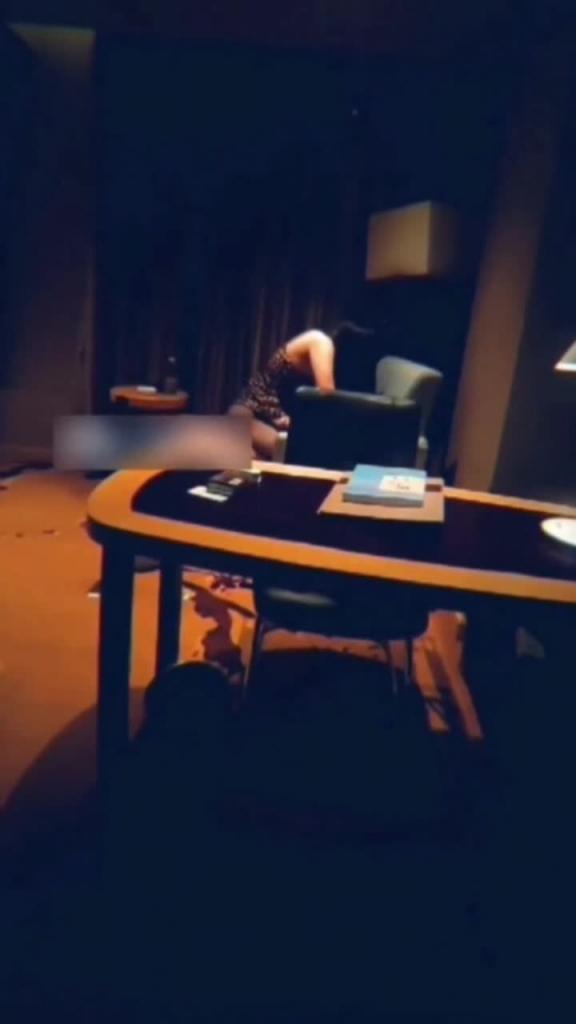 【抖音风剧情】我被老婆带绿帽。我终于知道老婆为什么不愿和我做爱了 预览截图 1