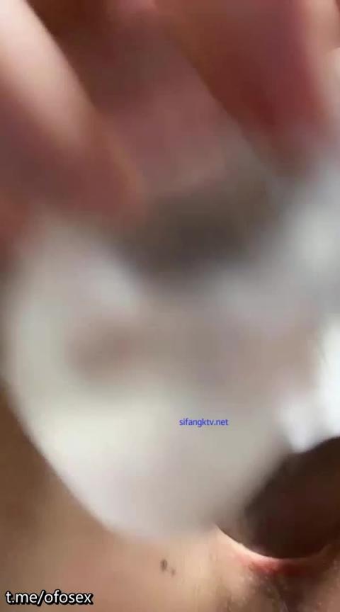 颜值性感巨乳反差御姐一对一女警制服诱惑,假鸡巴插逼自慰 预览截图 12