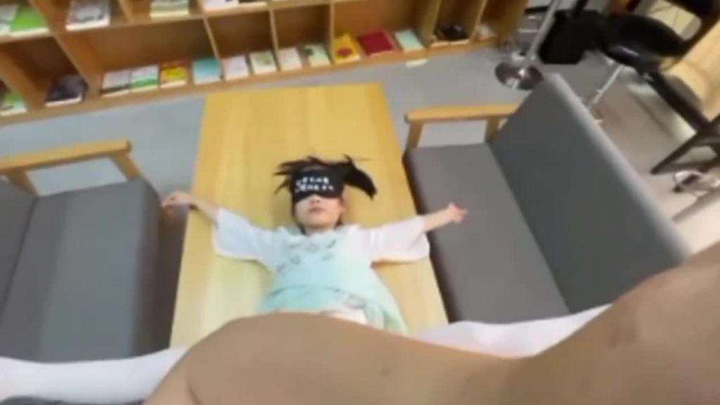独家爆料新品数学老师诱奸小女生事件完整版！ 预览截图 3