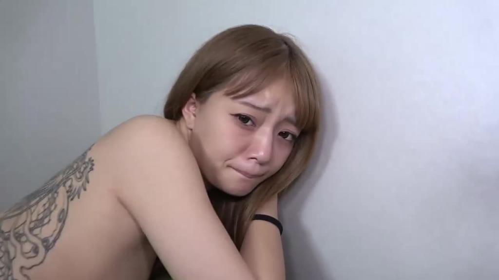 S级大眼时尚女孩 私下被干的模样 预览截图 5