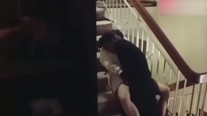 【明星泄密】超稀缺资源!香港十大女神早期下海拍片大合集。最巅峰的颜值最年轻肉体。 预览截图 6