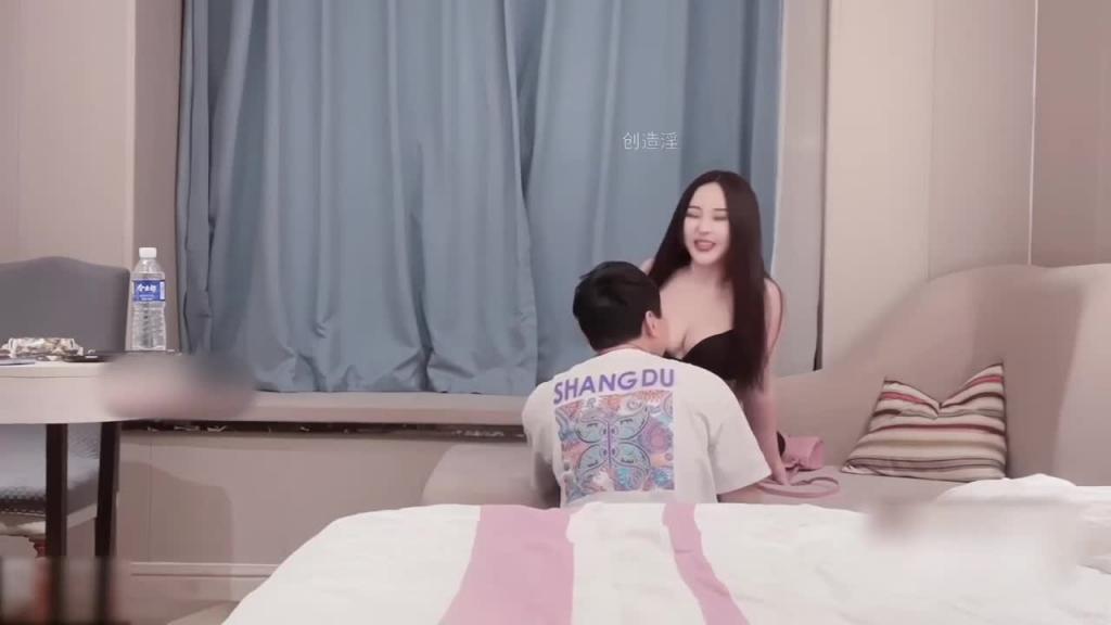 【小飞】极品豪乳白嫩网红留学生 满分超颜女神 骚气十足 预览截图 6