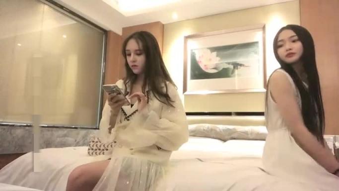 双飞可爱的邻家小美女 探花 预览截图 2