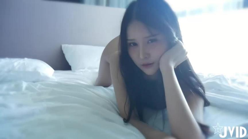 大尺度情欲私拍 极品美女Lisa薄紗抵擋不住我的坚挺 预览截图 10