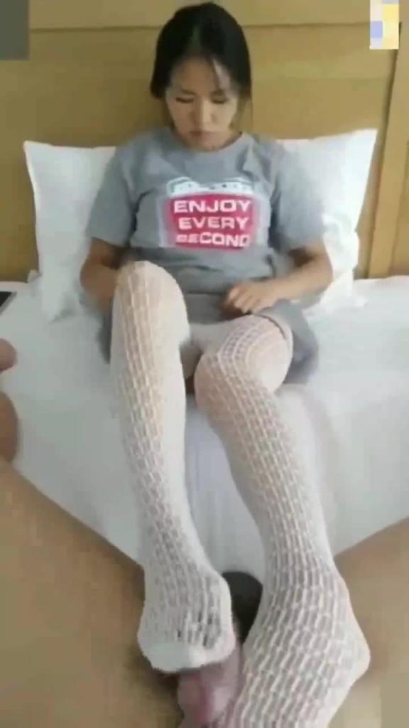 【父女乱乱的产物】从小给孩子灌输在家叫妈妈在外面叫姐姐 预览截图 1
