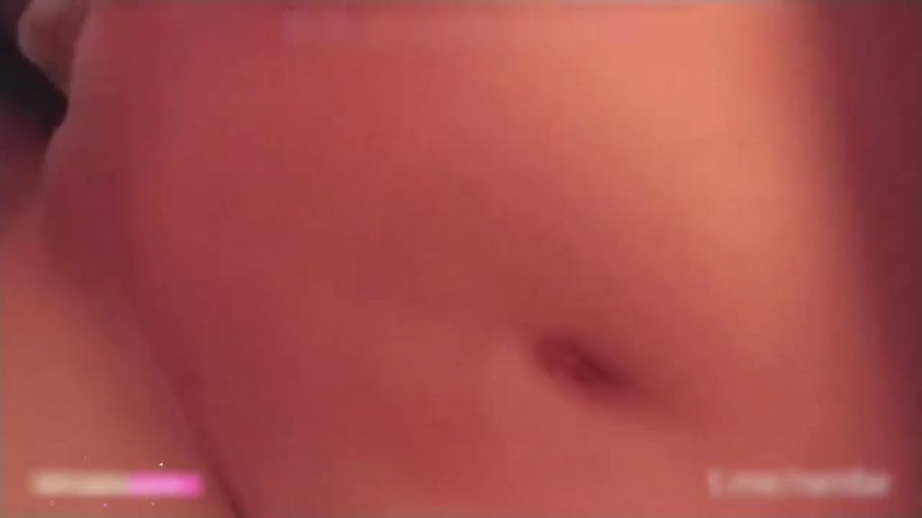 【乱伦亲妹妹】趁爸妈不在家,操了可爱的妹妹! 预览截图 12