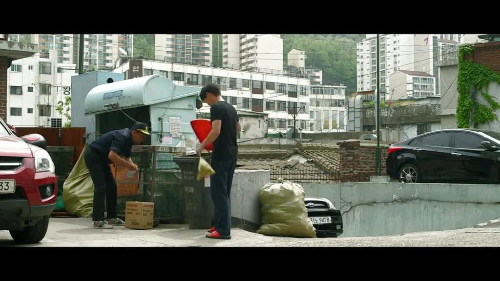 (韩国三级)楼上的女孩 预览截图 1