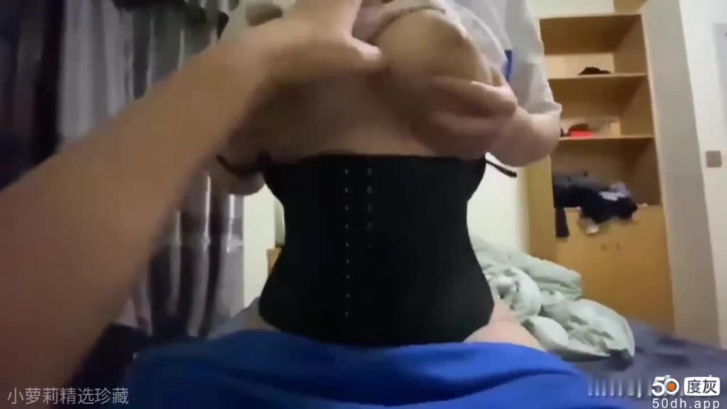 【中学生被暴打巨乳】好想被校长拖进厕所操,(师生恋)私底下暴操不留情【谁叫你发育这么好】 预览截图 12