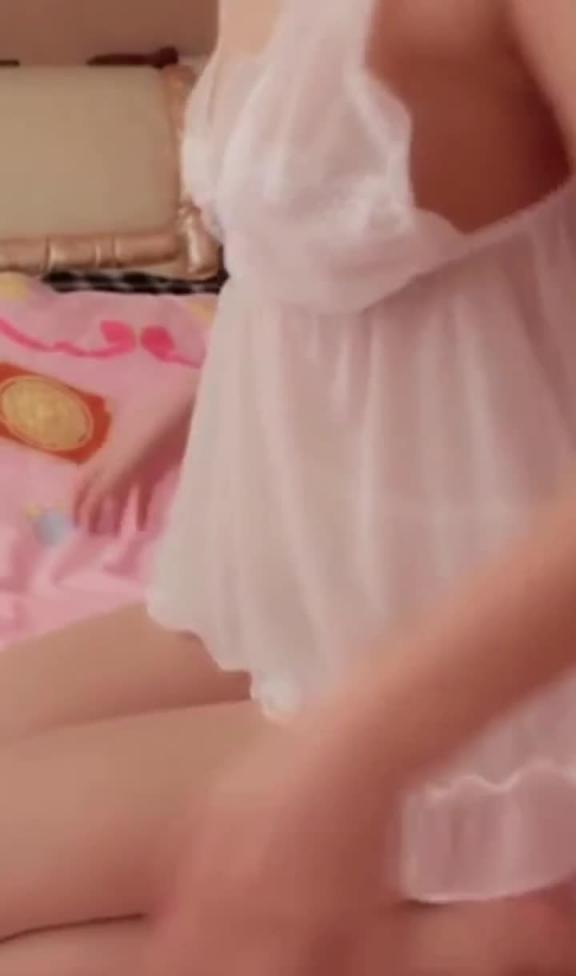 萝莉嫩妹萌白酱会员版大CD紫微视频收藏 粉嫩白虎美穴 名器美鲍 娇喘呻吟 预览截图 1