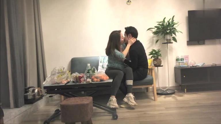 40岁人妻少妇!水汪汪的骚穴!操的她嗷嗷叫!少妇就是爽! 预览截图 1