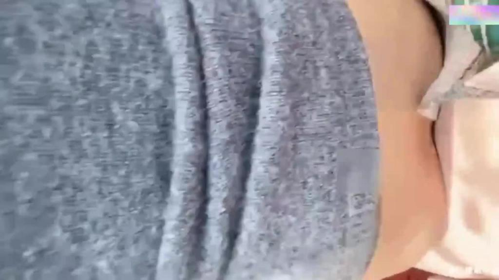 福利-精选 绿帽淫妻和兄弟一起调教母狗娇妻 天花板调教 预览截图 4