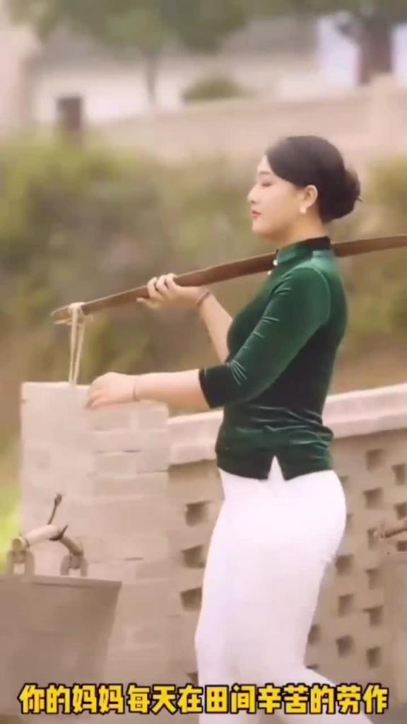 【抖音风剧情故事汇】我的妈妈是只鸡(第一集)骚妈是如何从农村妇女变成妓女。。。。 预览截图 1