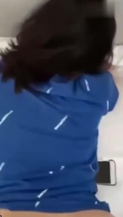 独家泄密我是婊子,想吃精液”语言调教对白一边被操一边要求被轮奸的贱货 预览截图 10