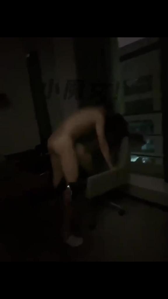 【重金入账】顶层级性感女神小魔女群淫乱盛宴闺蜜带蜜一起被操 预览截图 1