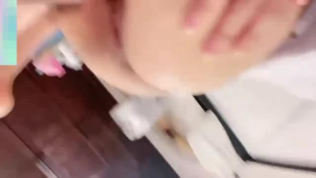 制服诱惑主题周无套内射叫起来好骚穿上制服的我你受得了嘛满足你的幻想 预览截图 7