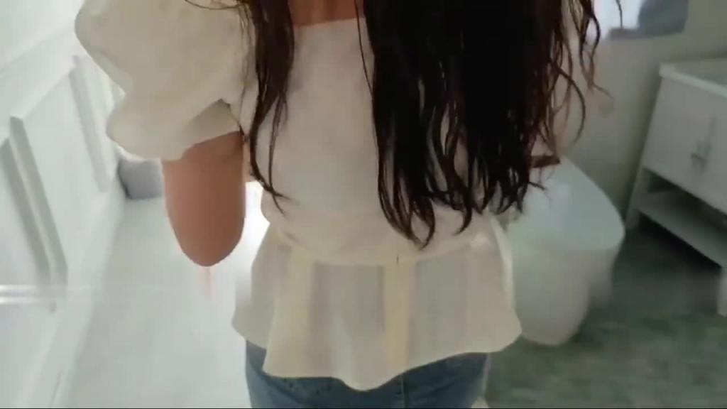 约会全程微露脸，极品高颜值反差婊，巨乳口交 预览截图 1