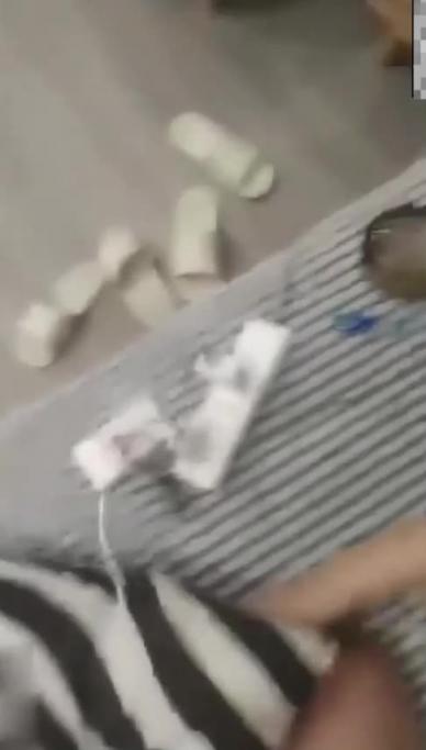 【泄密姐弟乱伦】穿着制服诱惑性 预览截图 2