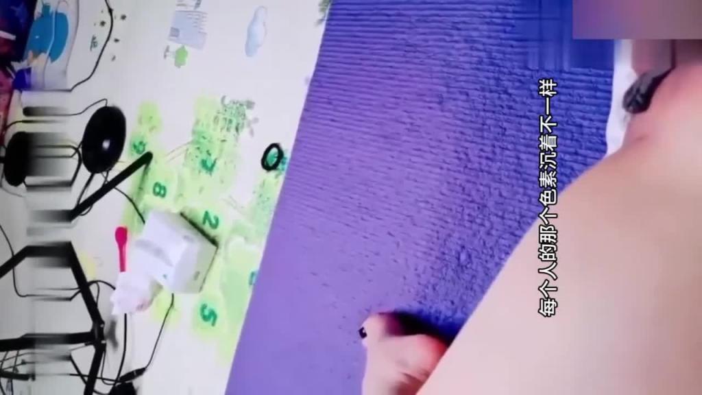 【陕西母子乱伦】妈妈要和我一起生个弟弟对白刺激 预览截图 9