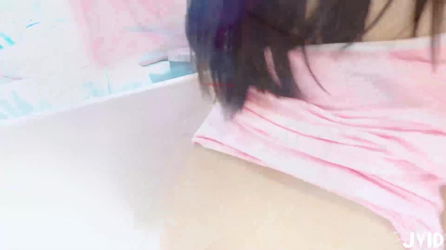 夏小希 璃娜俏护士湿身全裸大解放 预览截图 8