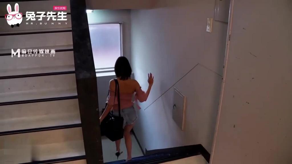 兔子先生监制 痴汉尾行之餐厅露出强奸 香月怜 预览截图 1