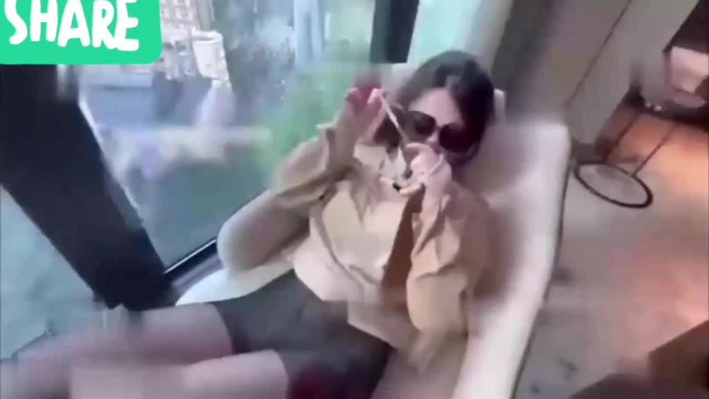推特泄密成都约操极品白虎女神逛街吃火锅露出,白臀蜜穴爆操- 预览截图 6