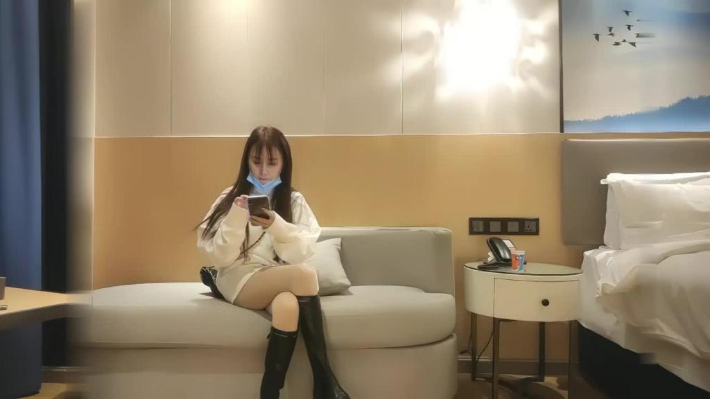 【探花大神】白色外套少妇啪啪特写口交抱着大力抽插勐草 预览截图 1